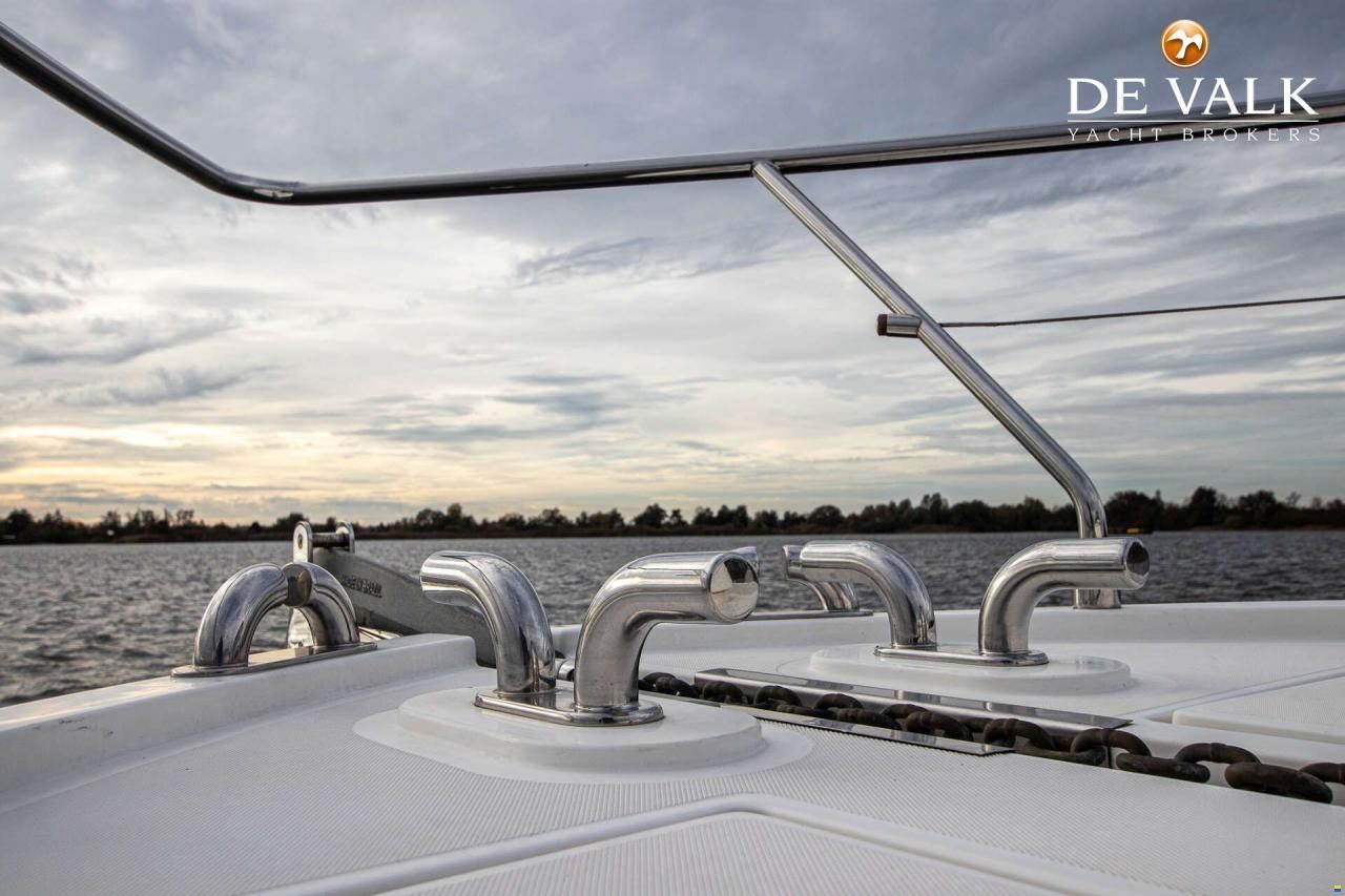 Ferretti 550