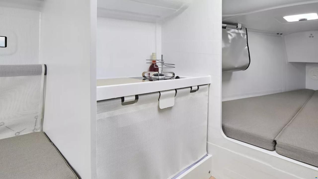 Beneteau First 27