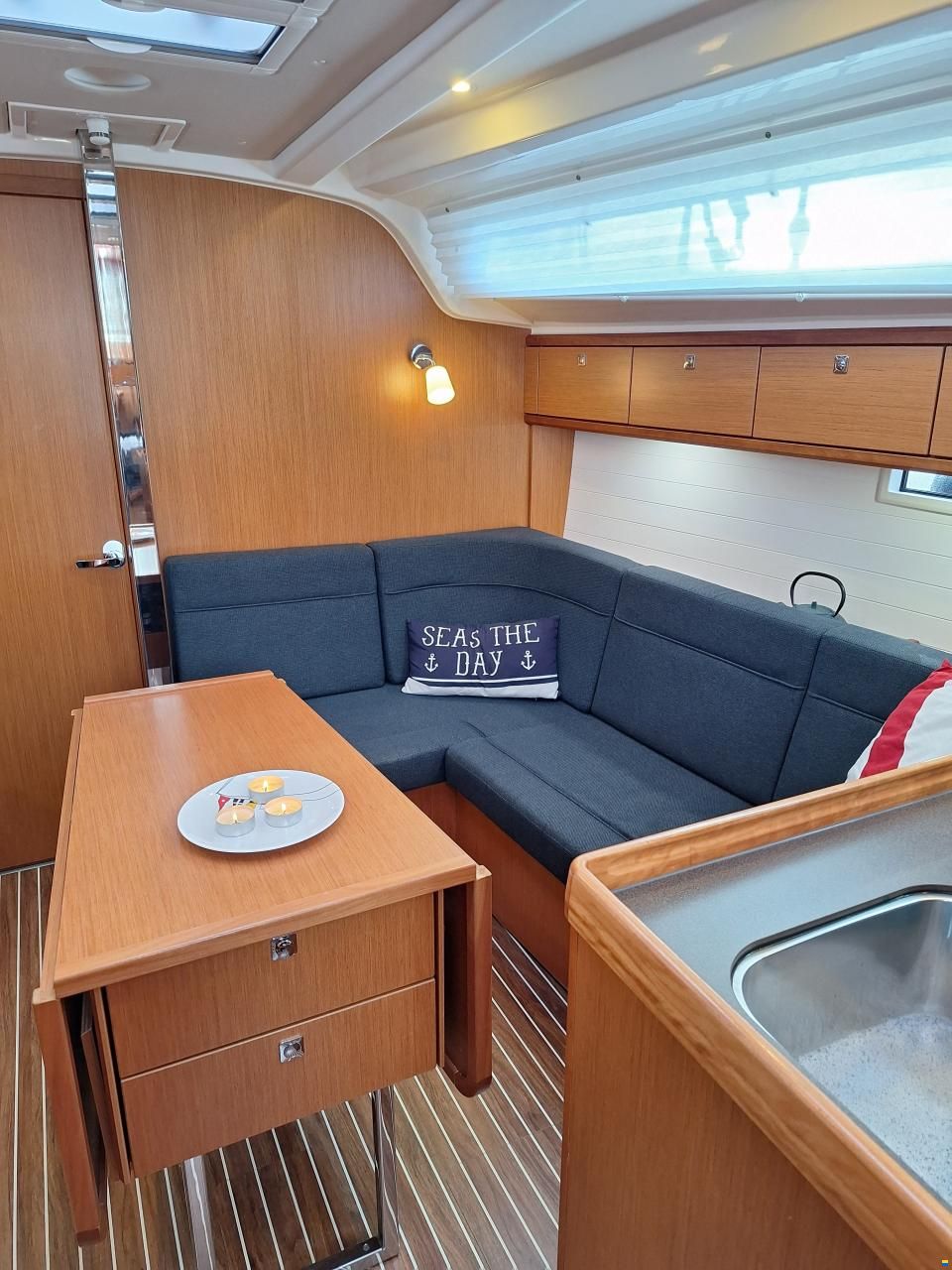 Bavaria Cruiser 37