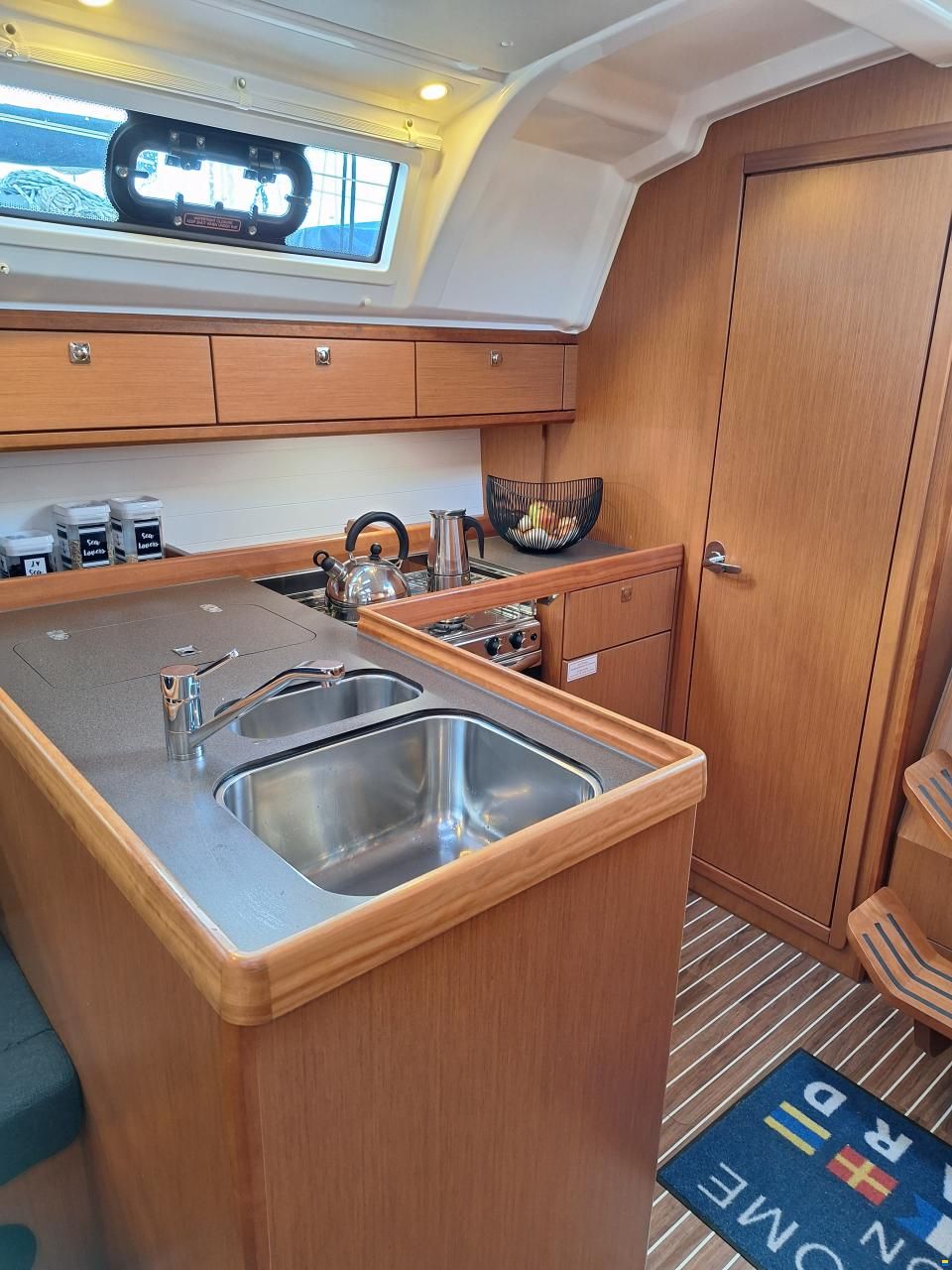 Bavaria Cruiser 37