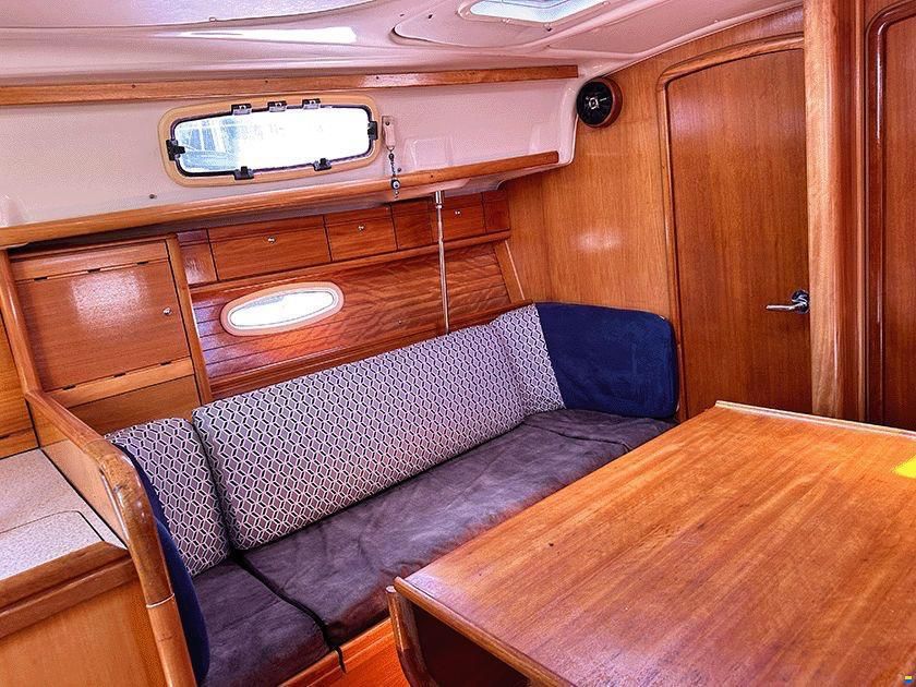 Bavaria Cruiser 37