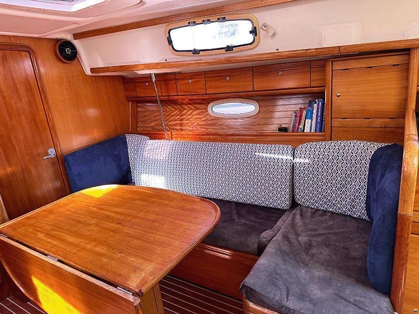 Bavaria Cruiser 37