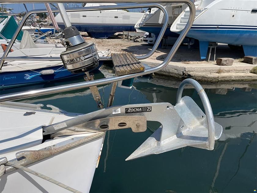Bavaria Cruiser 37