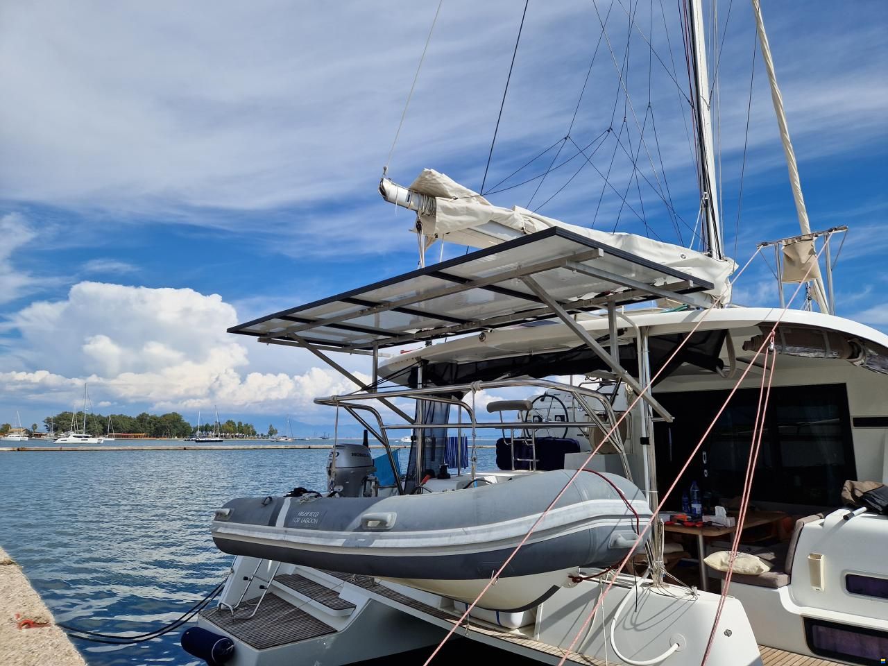 Lagoon 42