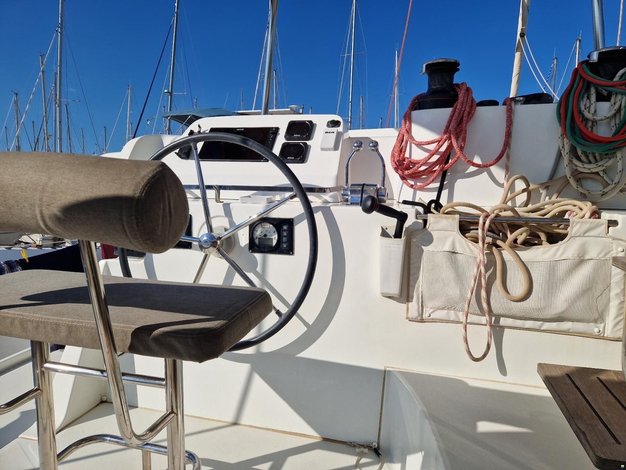 Lagoon 42