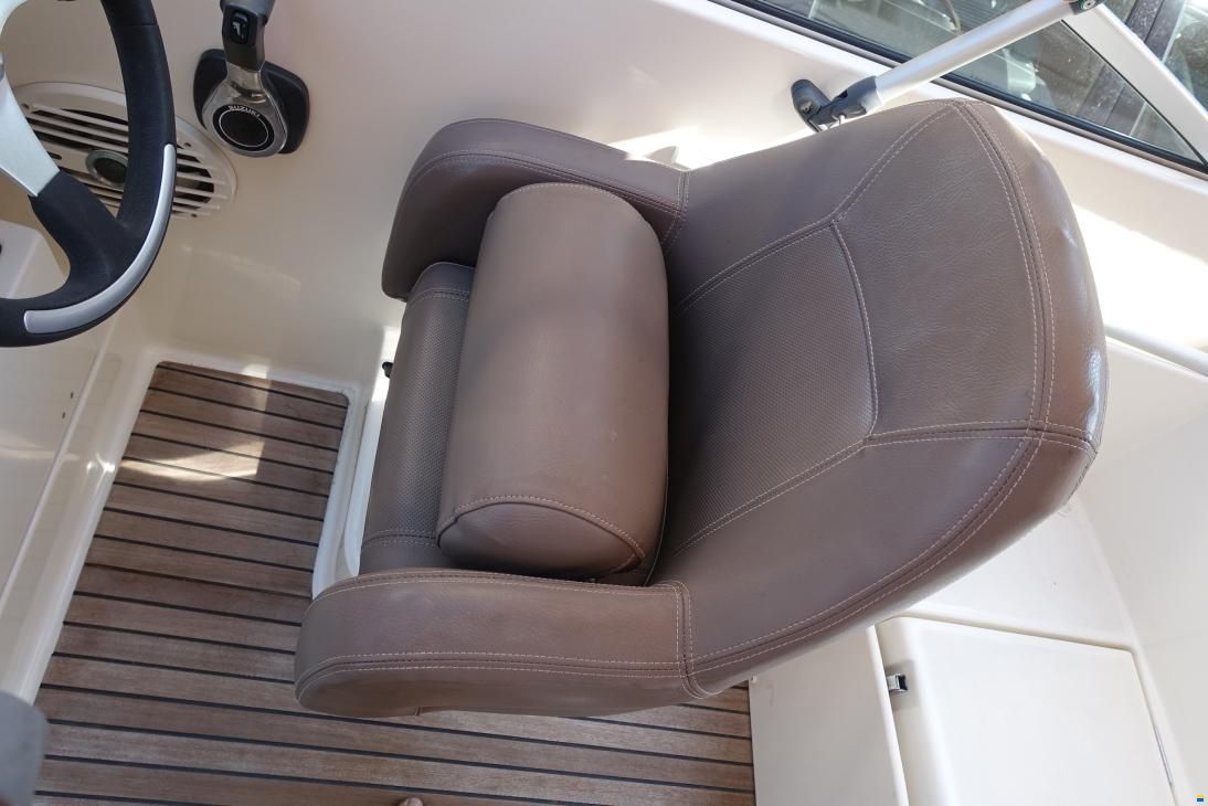 Jeanneau Cap Camarat 555 DC