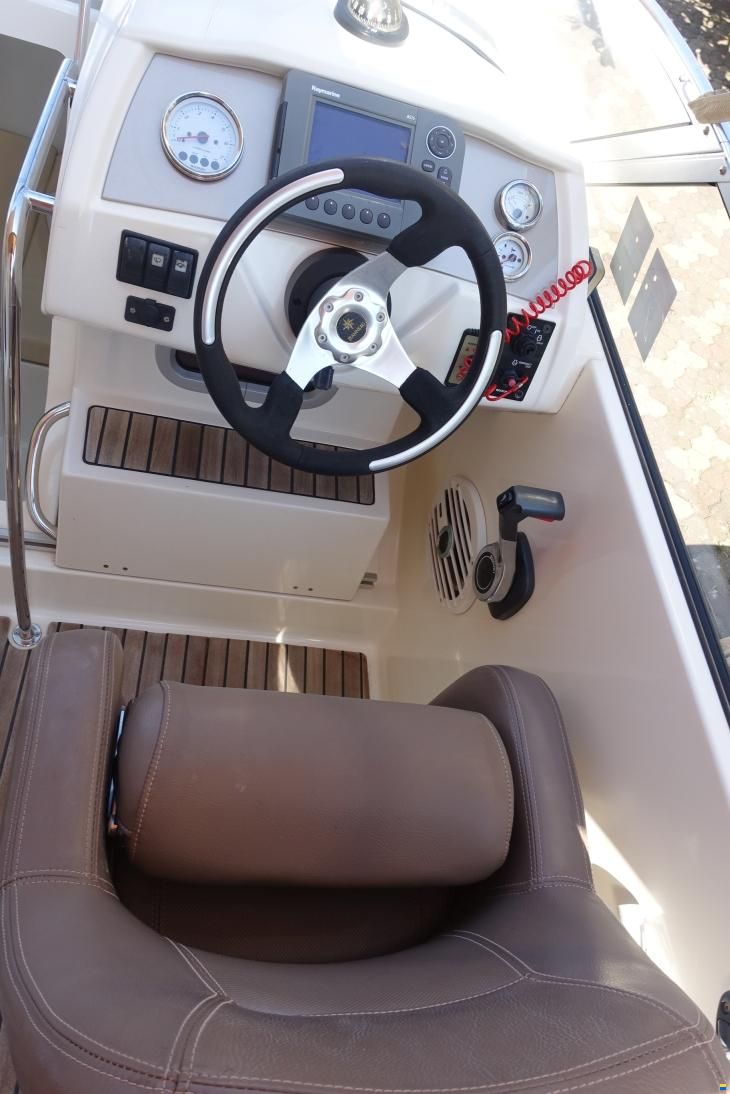Jeanneau Cap Camarat 555 DC