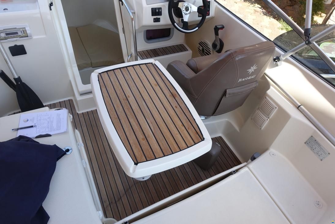 Jeanneau Cap Camarat 555 DC