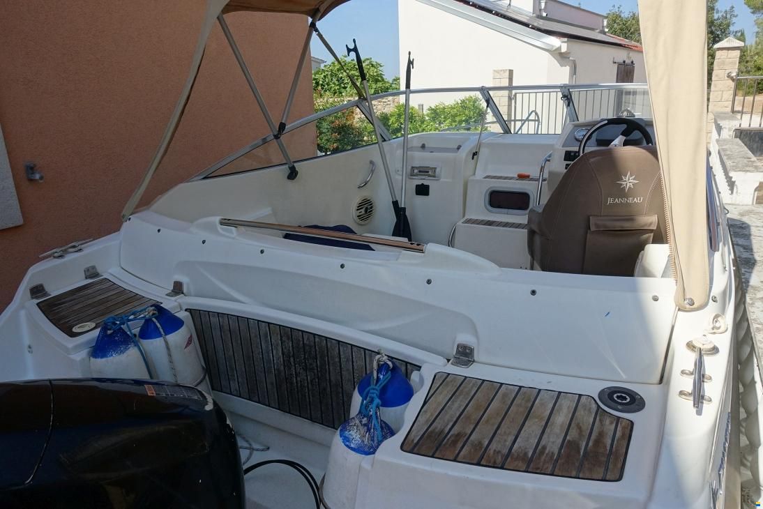 Jeanneau Cap Camarat 555 DC