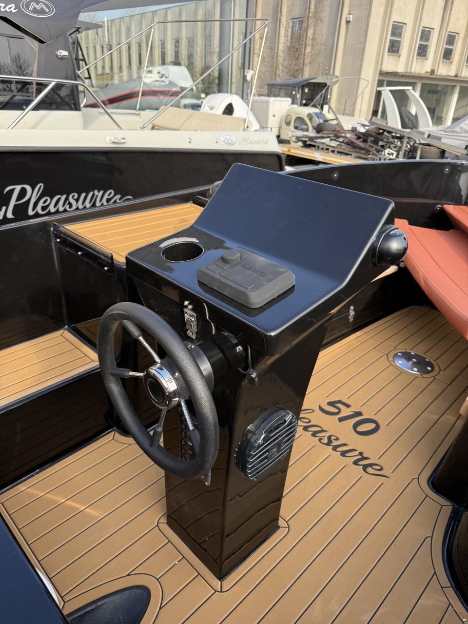 Manara 510 Pleasure