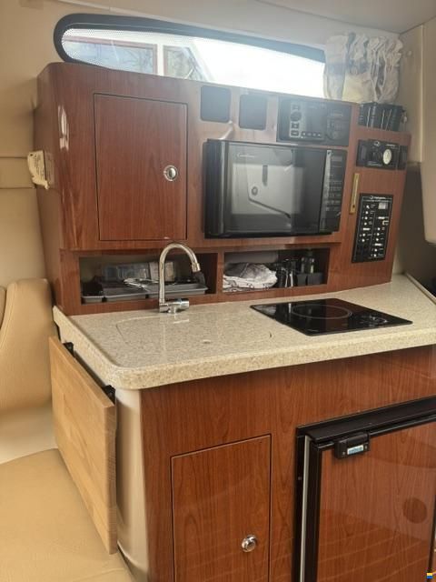 Regal 2565 Window Express