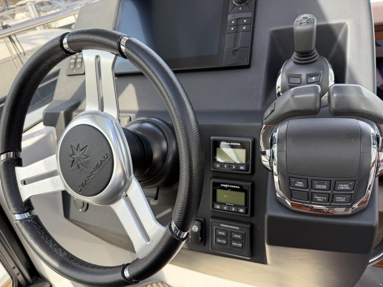 Jeanneau NC 11