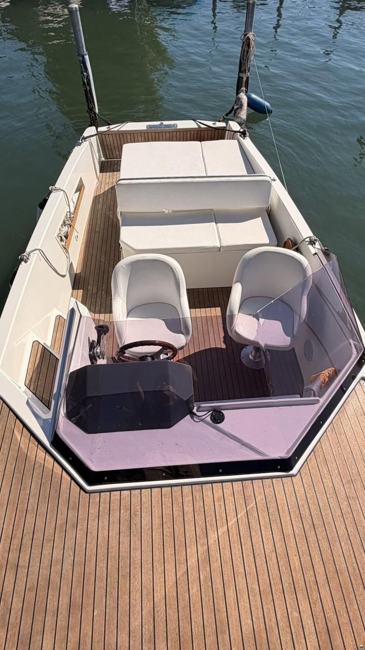 Ganz Boats Ovation 6.8