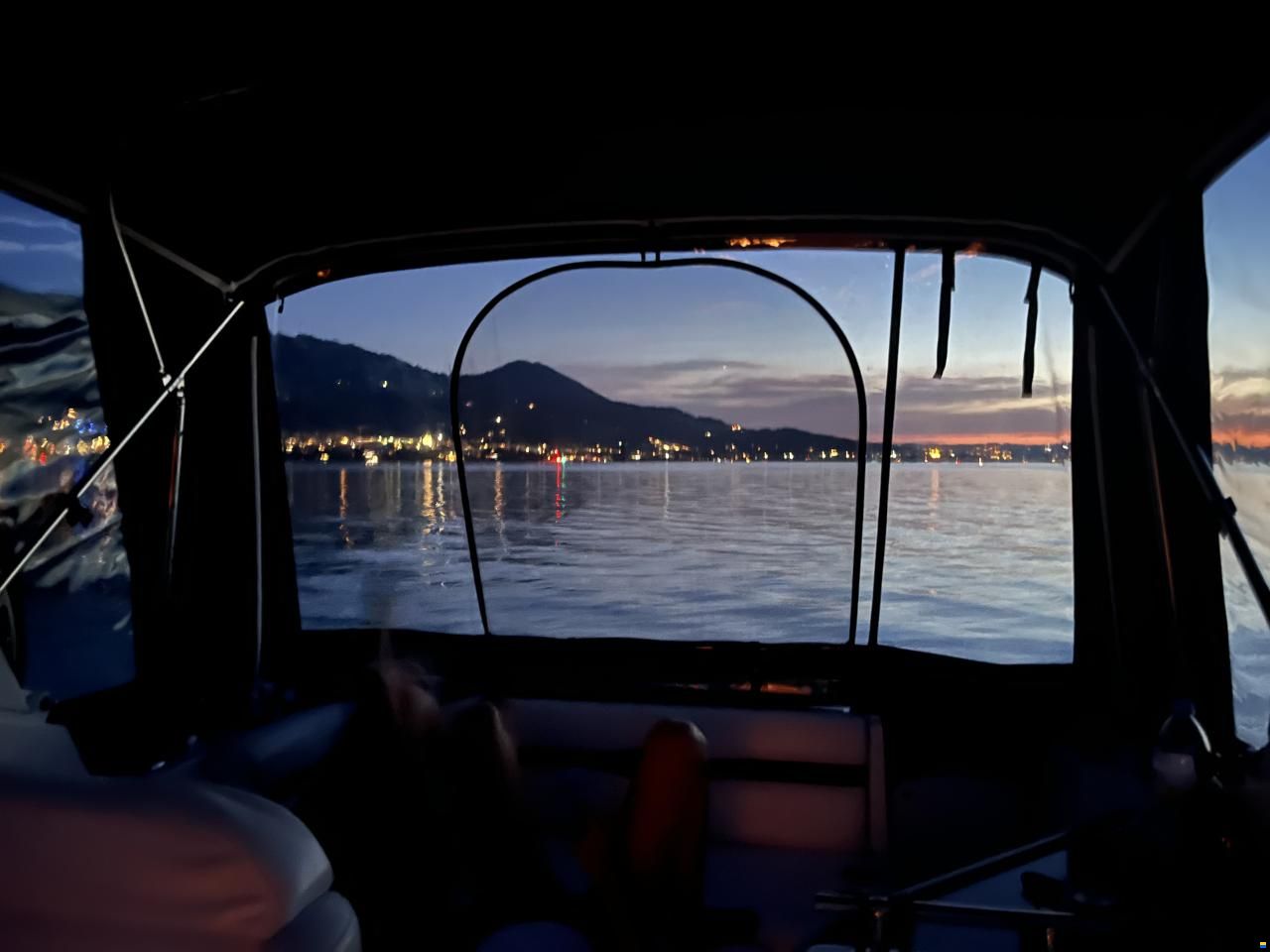 Rinker Express Cruiser