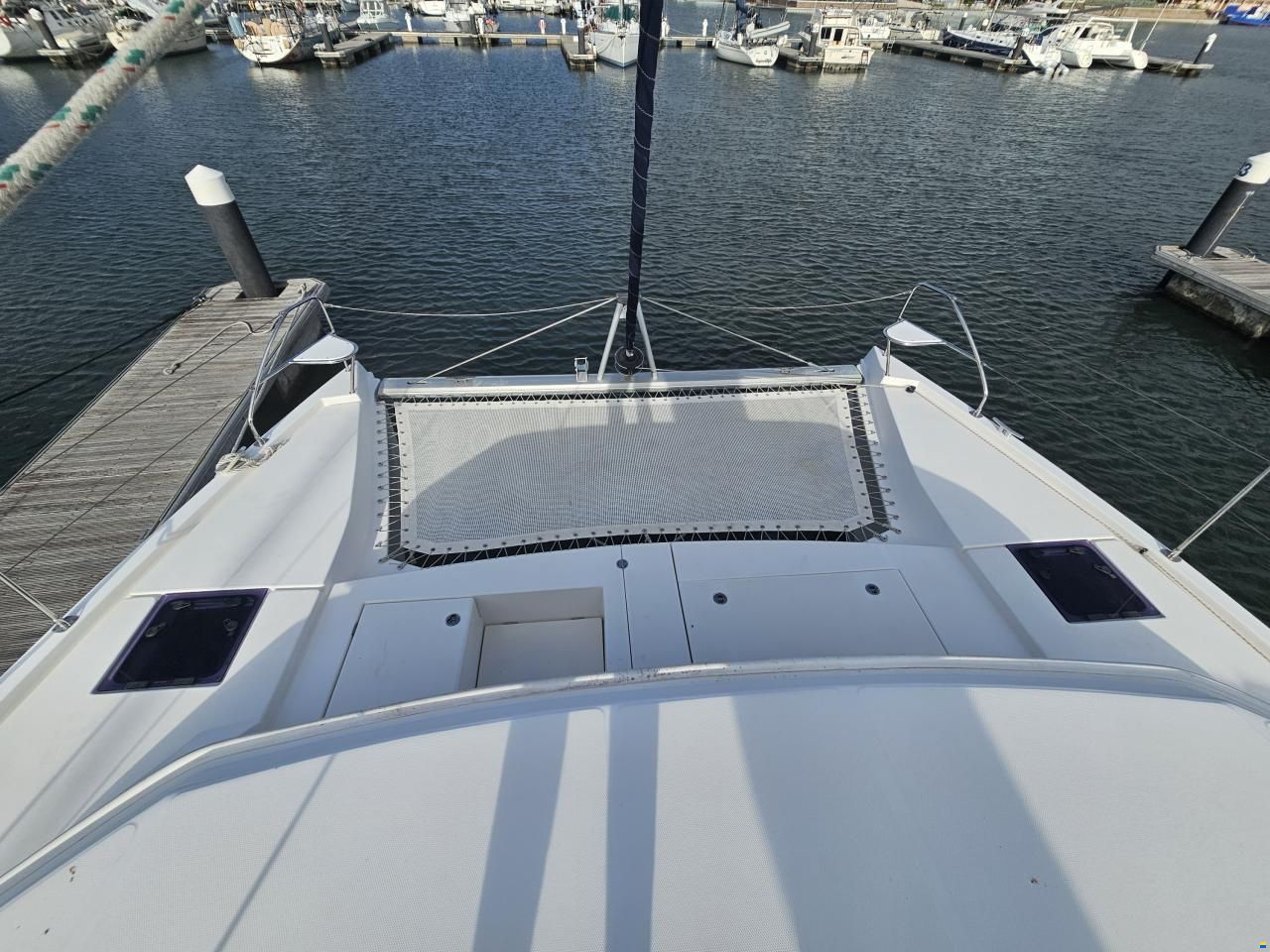 Robertson&Caine Leopard 40