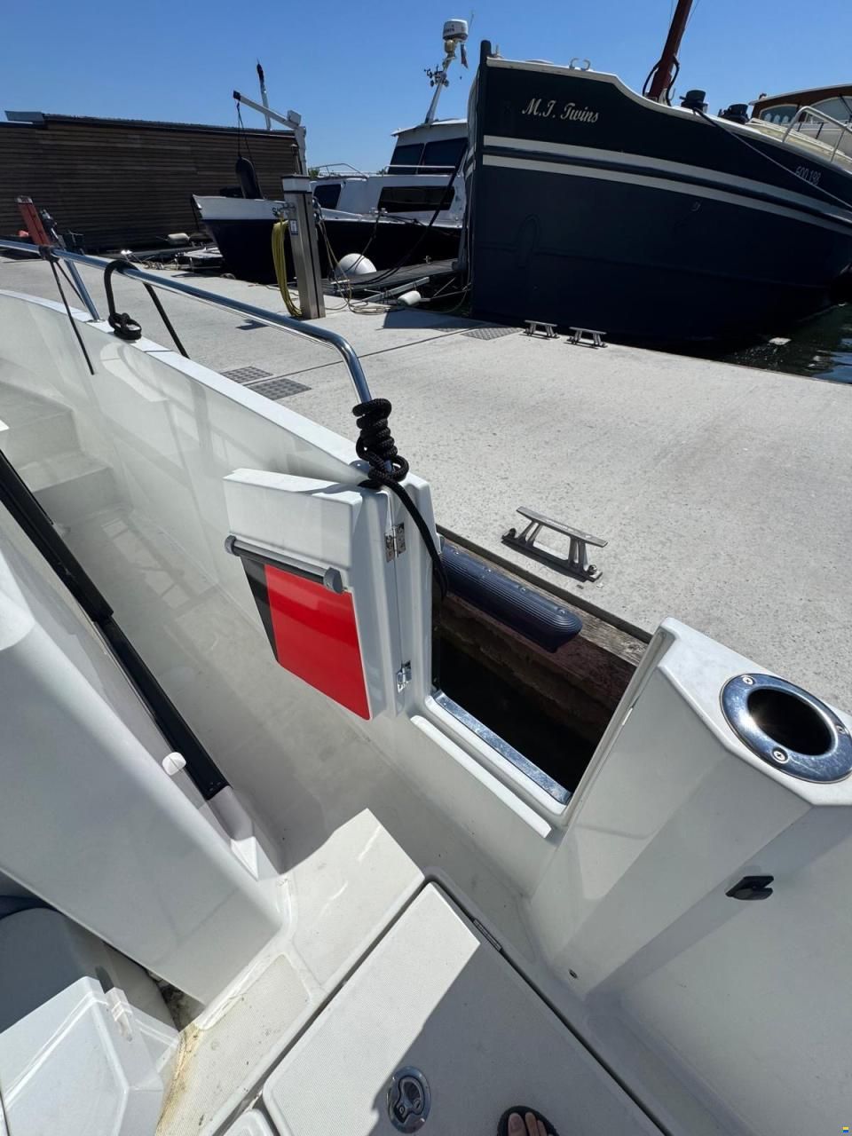 Jeanneau 795 sport
