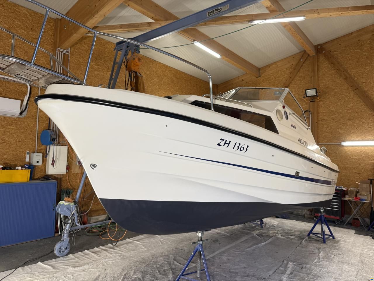 MAYLAND CRESTAL 685