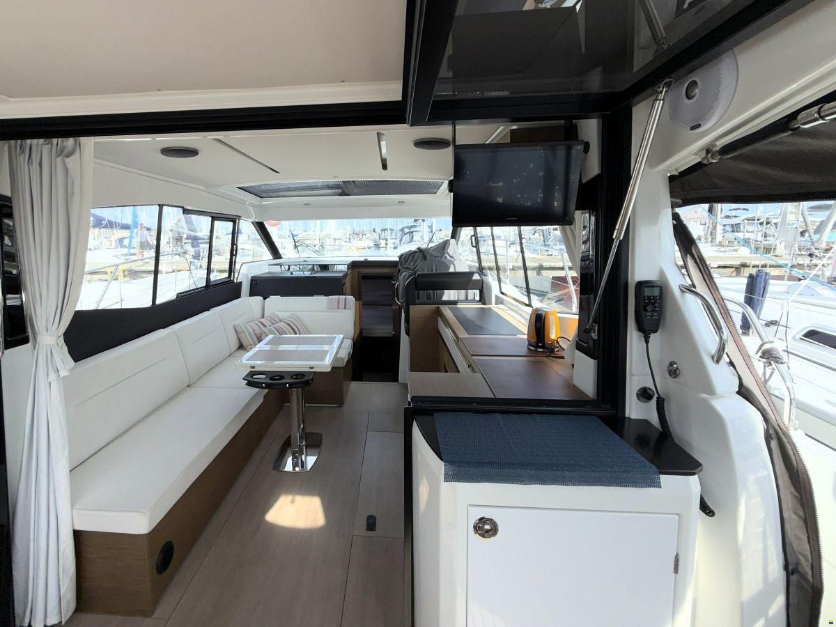 Jeanneau NC 37
