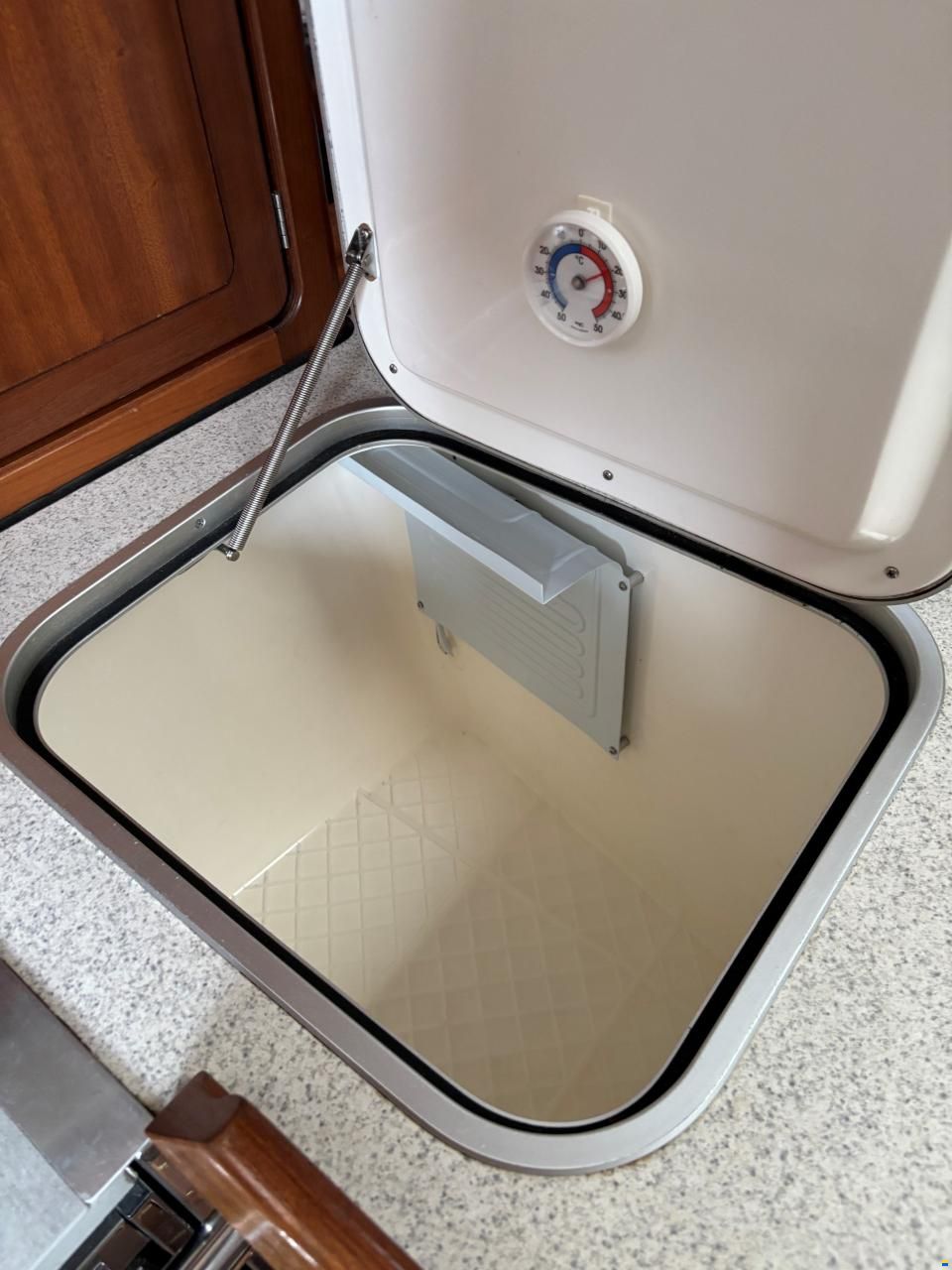 Bavaria 37