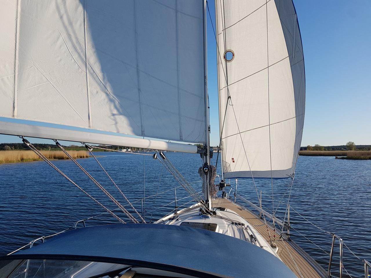 Bavaria 37