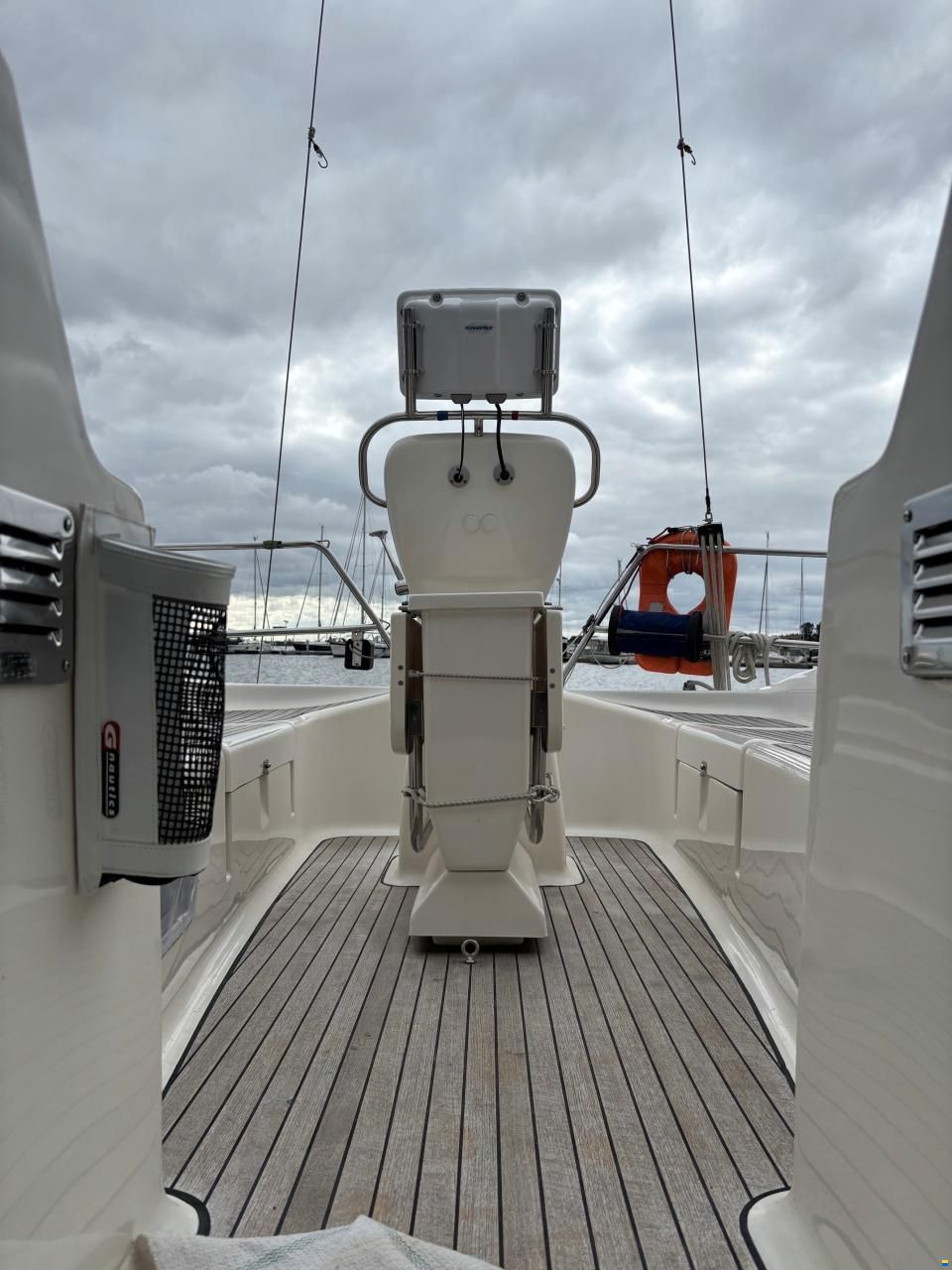 Bavaria 37