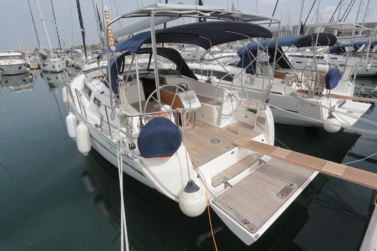 Bavaria Cruiser 37
