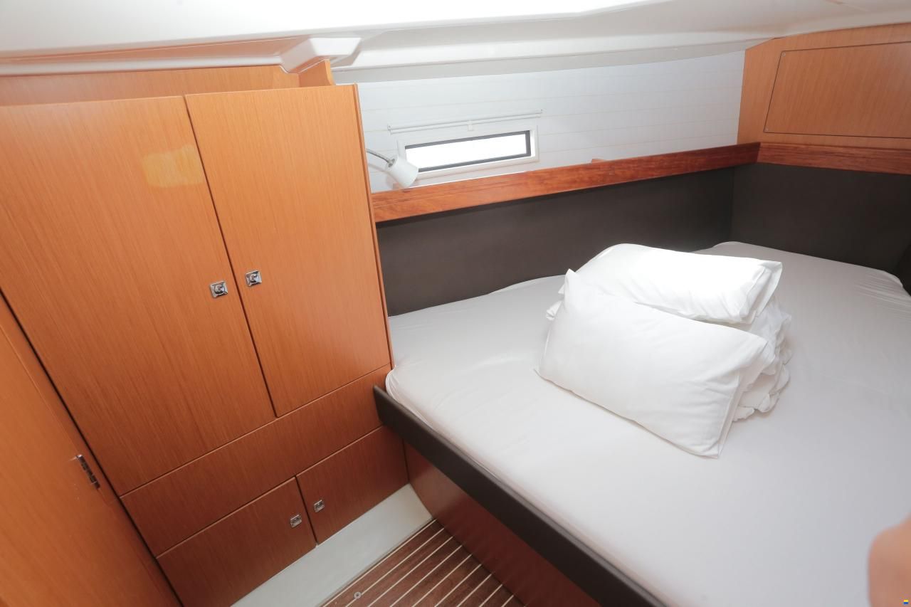 Bavaria Cruiser 37