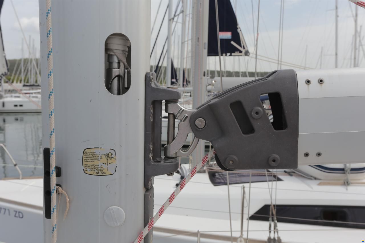 Bavaria Cruiser 37