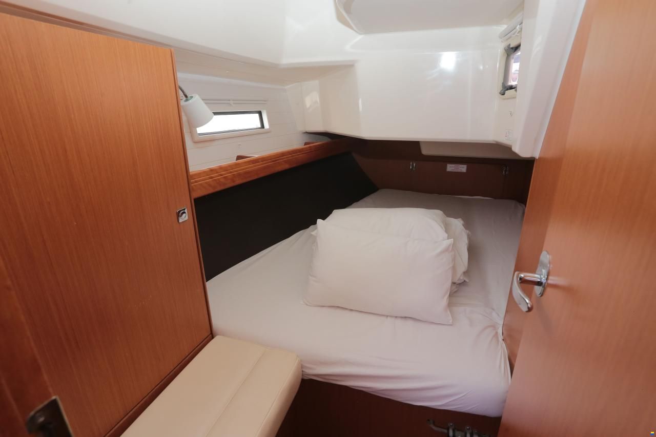 Bavaria Cruiser 37