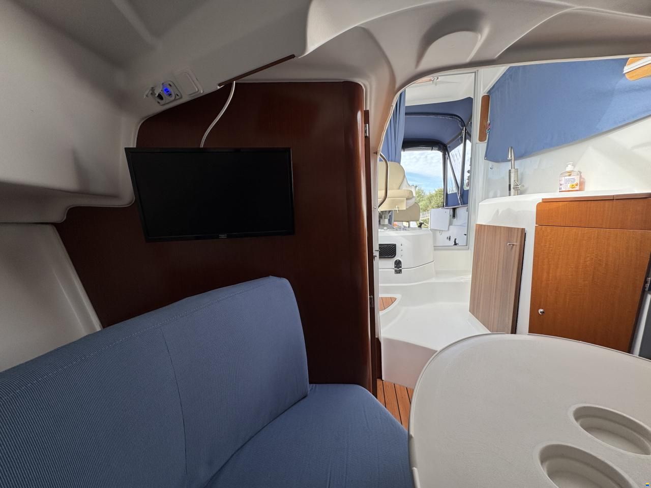 Beneteau Antares 7