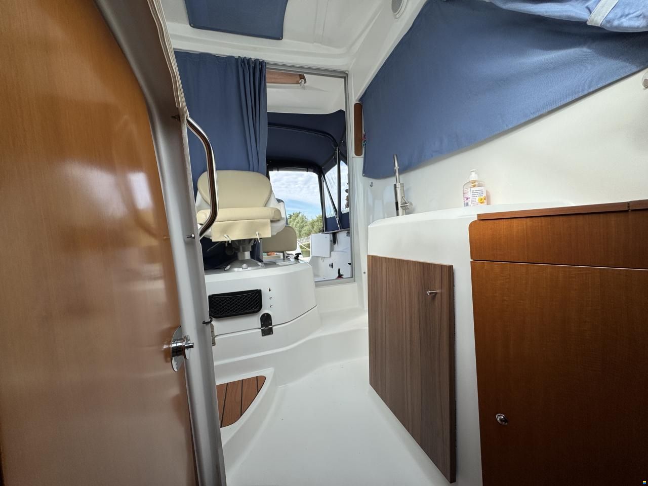 Beneteau Antares 7
