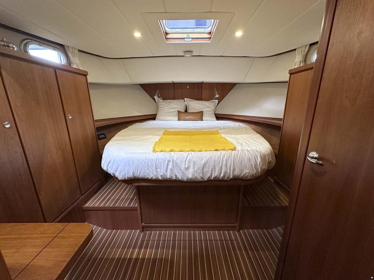 Linssen Grand Sturdy 470 Sedan Wheelhouse