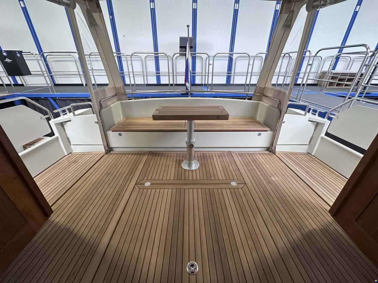 Linssen Grand Sturdy 470 Sedan Wheelhouse