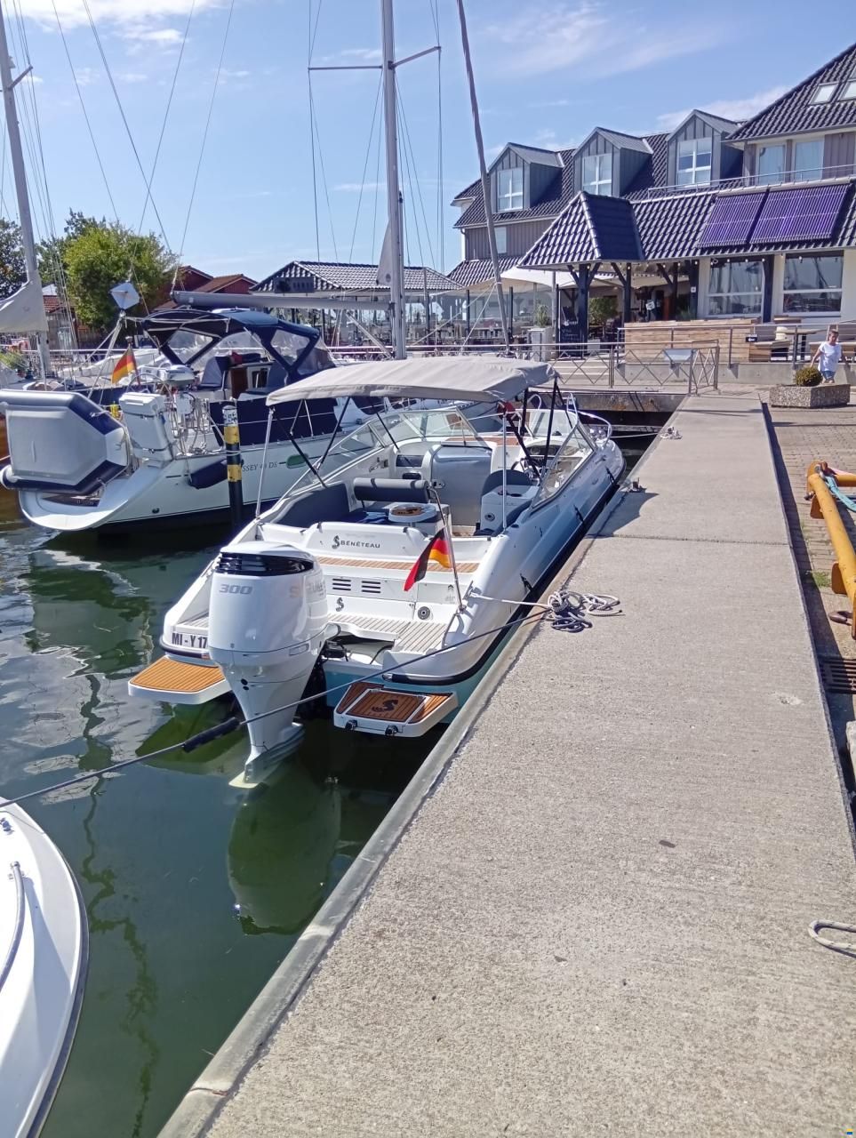 Beneteau 750 Flyer Cabrio
