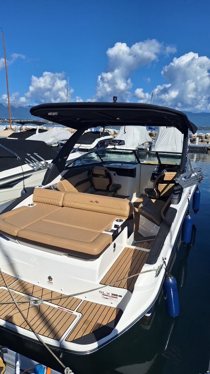 Sea Ray SLX 260 Surf