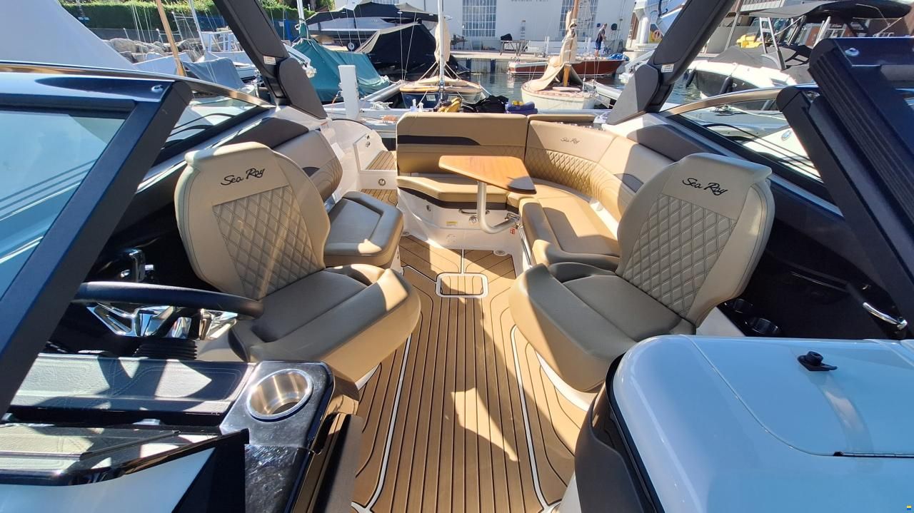 Sea Ray SLX 260 Surf