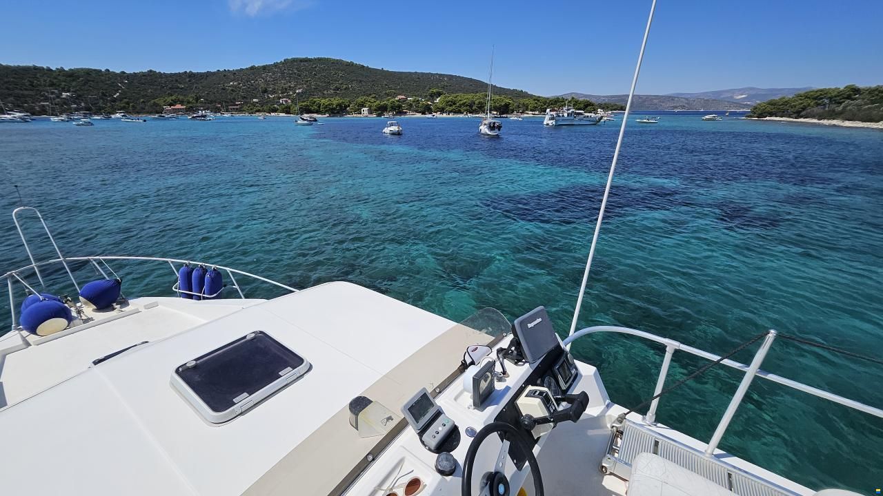 Azimut 38