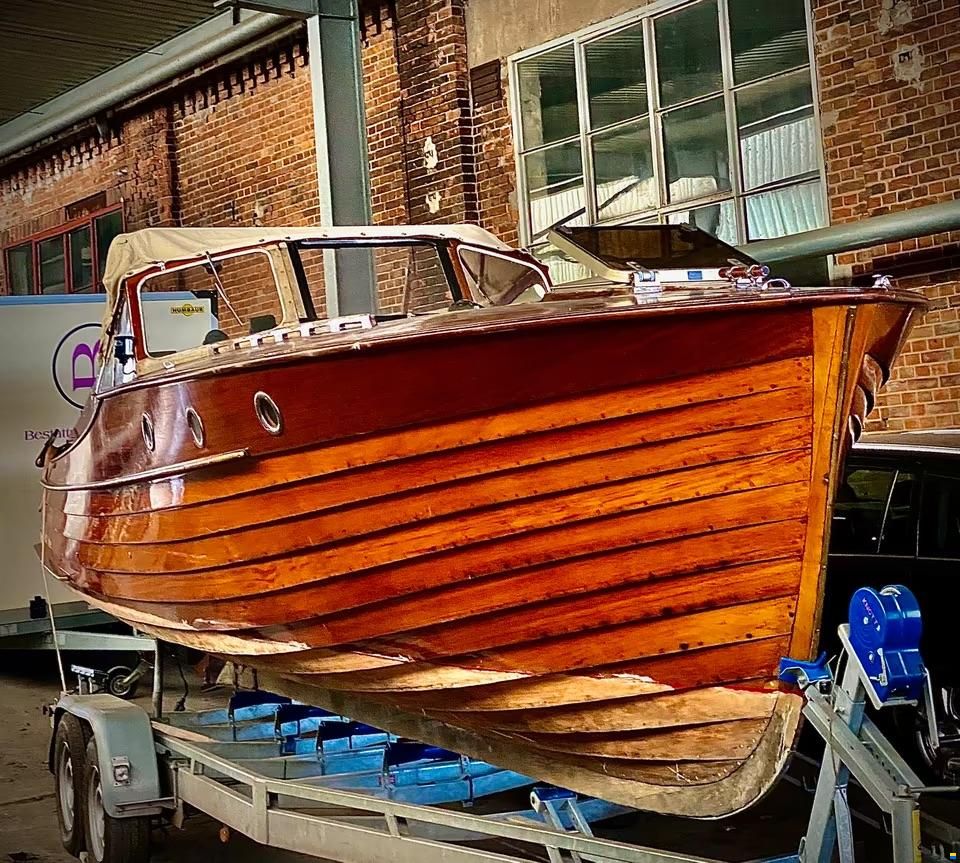 Mahagoni-Backdecker