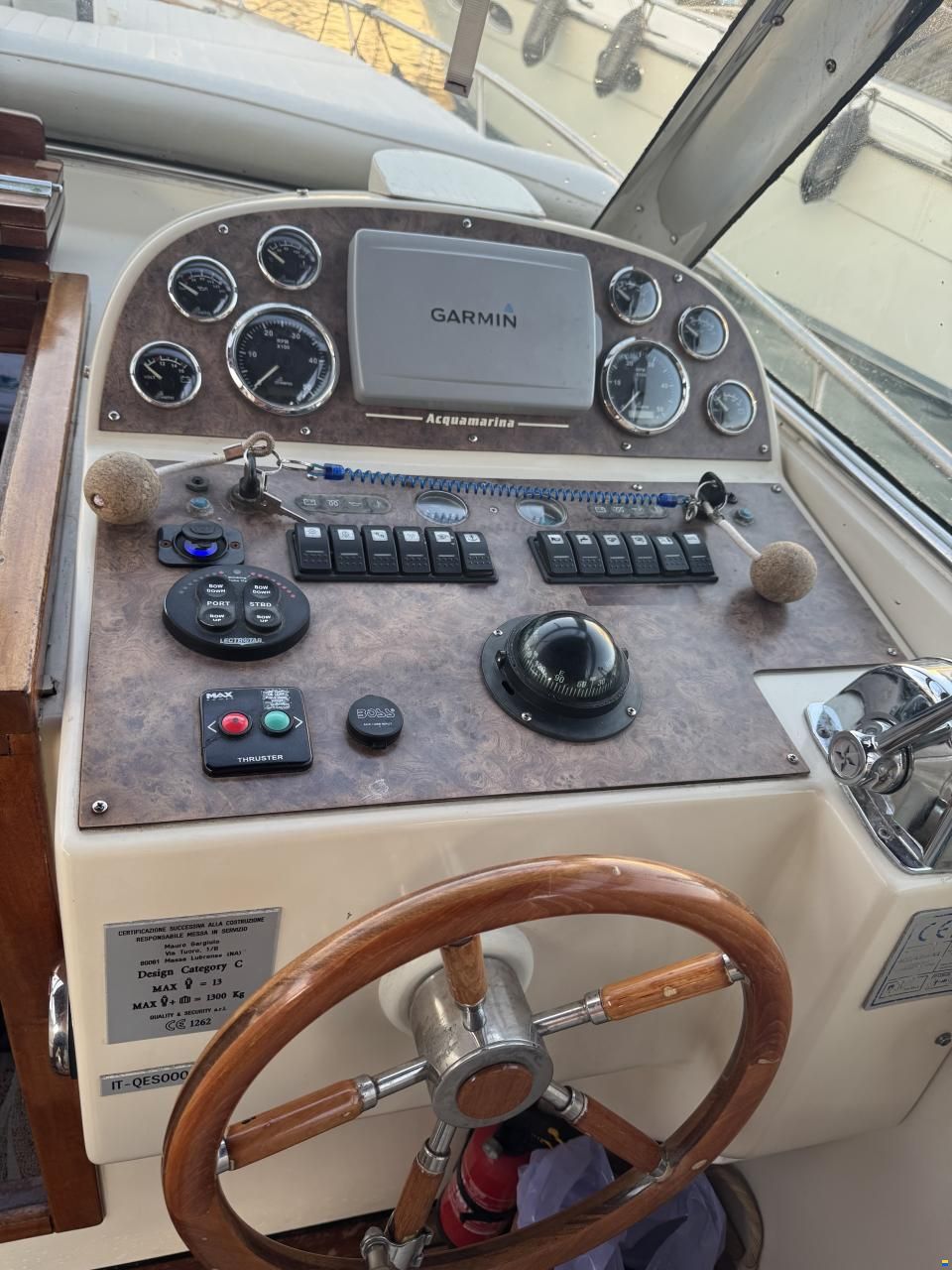 Aquamarine Yachts Acquamarina 9 cabin