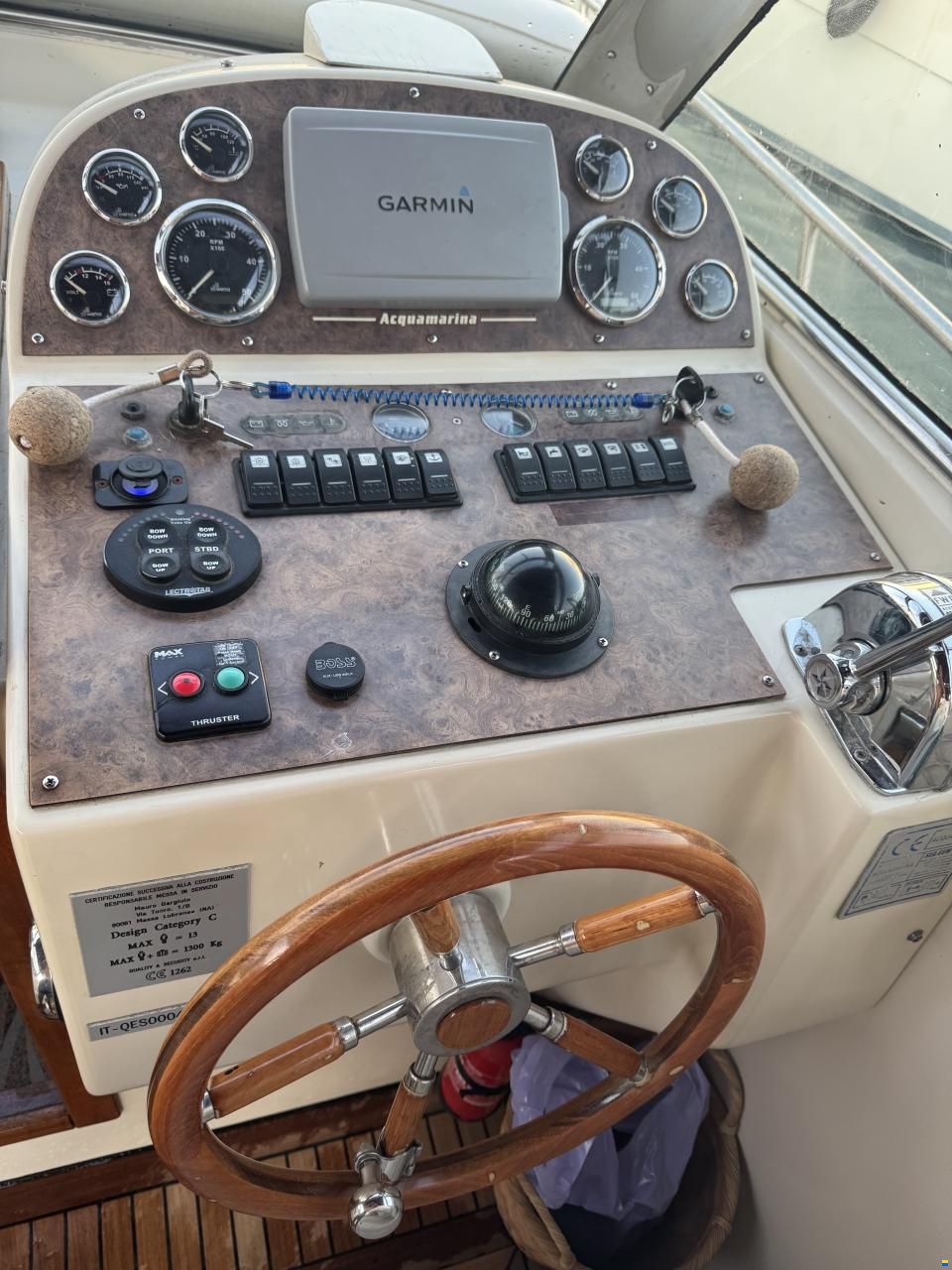Aquamarine Yachts Acquamarina 9 cabin