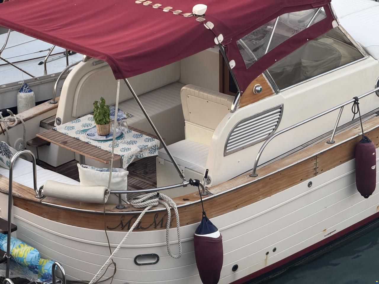 Aquamarine Yachts Acquamarina 9 cabin
