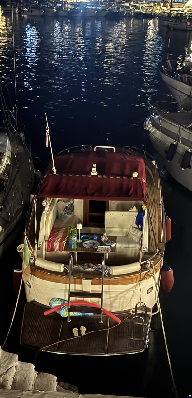 Aquamarine Yachts Acquamarina 9 cabin