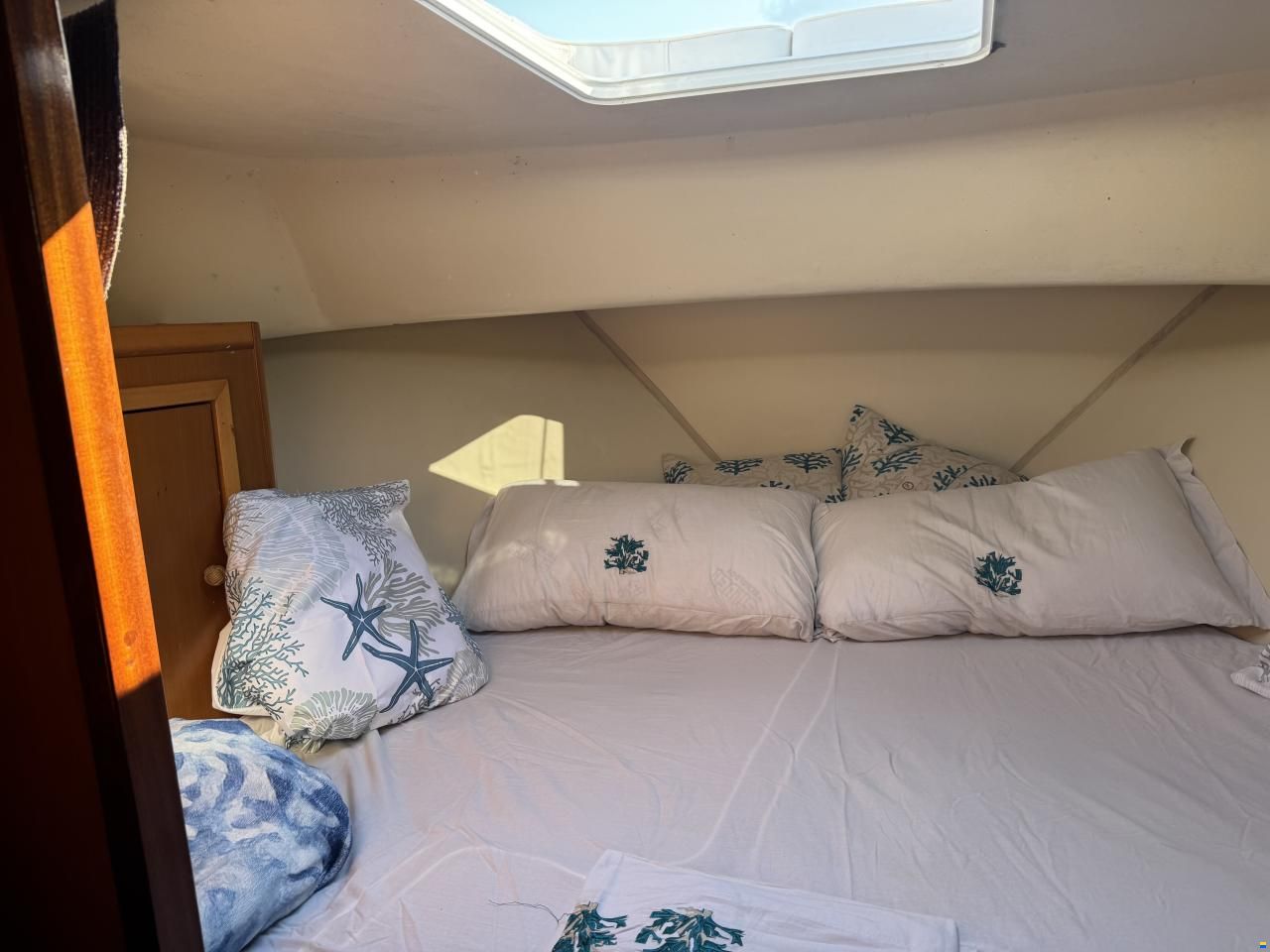 Aquamarine Yachts Acquamarina 9 cabin