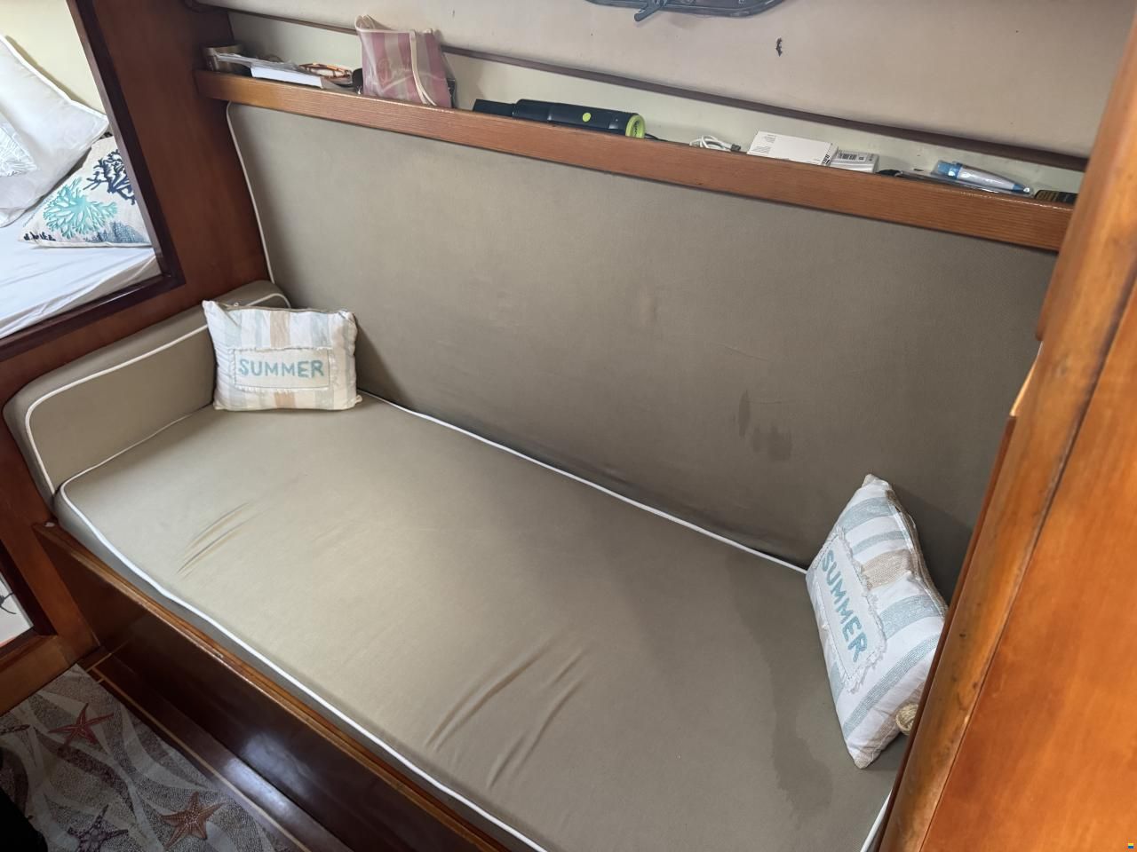 Aquamarine Yachts Acquamarina 9 cabin