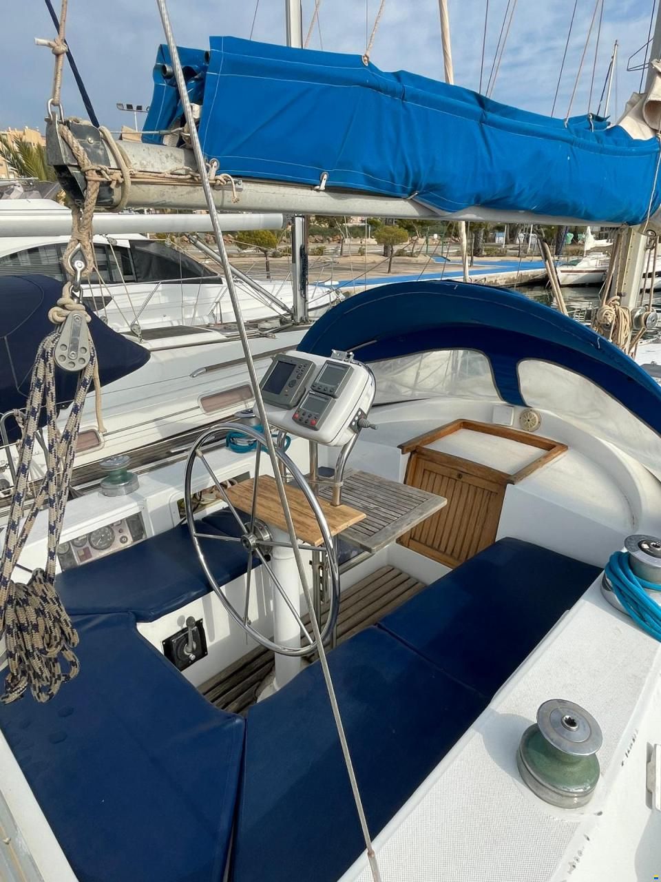 North Wind Mistral 40