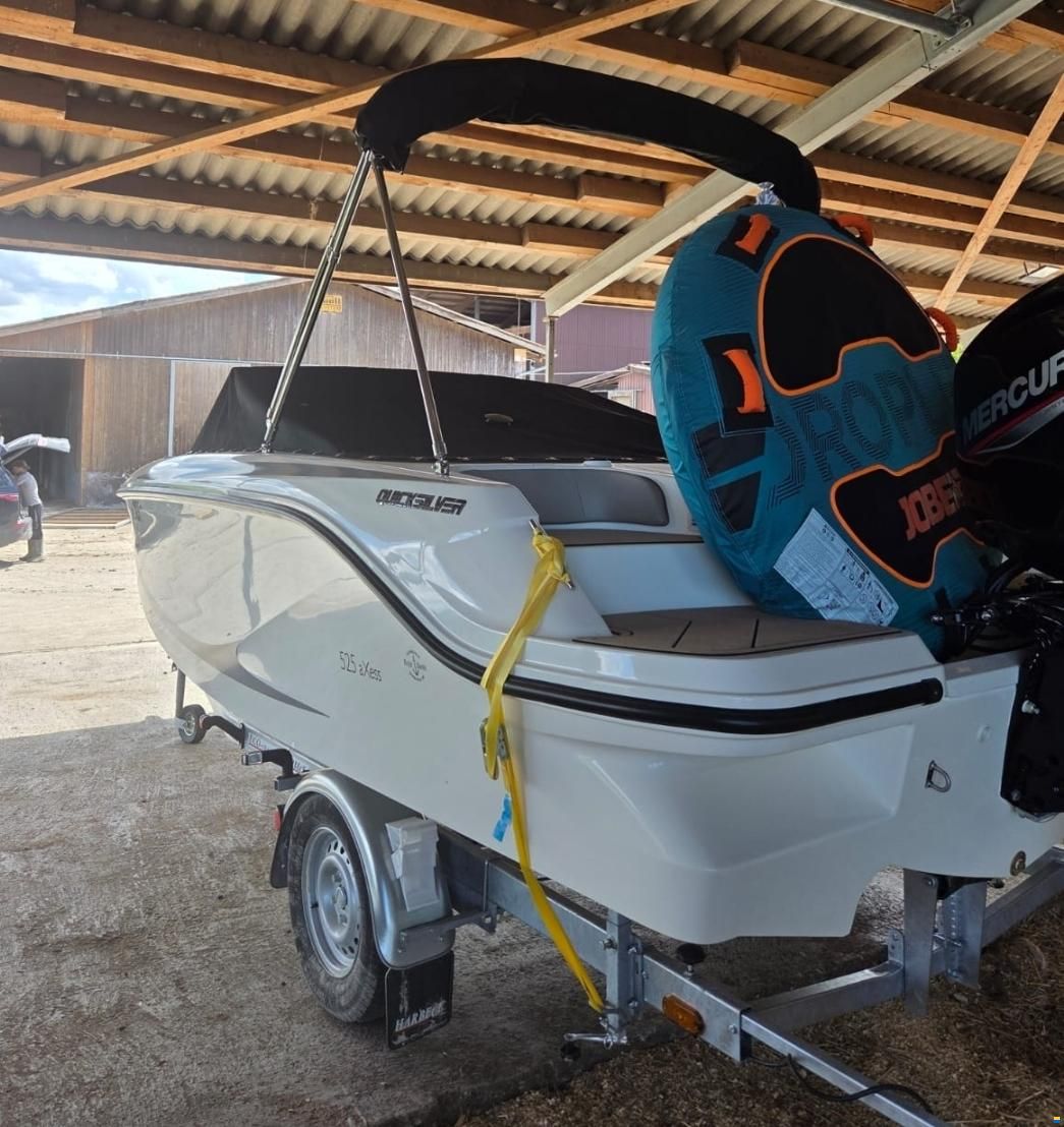 Quicksilver Axess 525