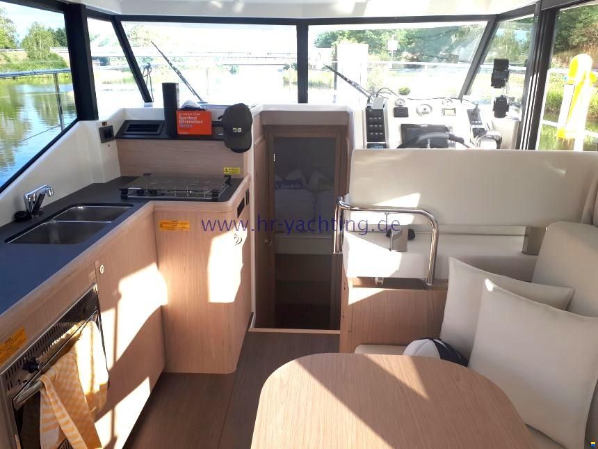 Beneteau Swift Trawler 30