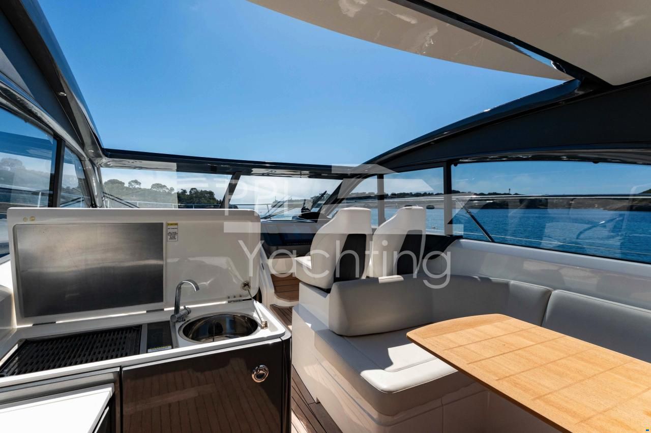 Princess V48 Open