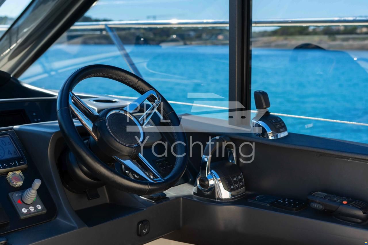 Princess V48 Open