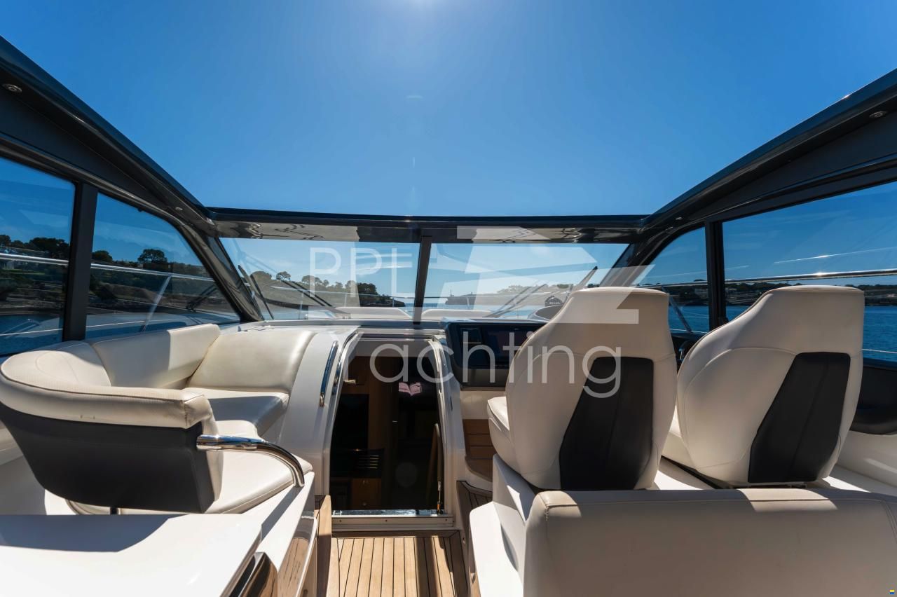 Princess V48 Open